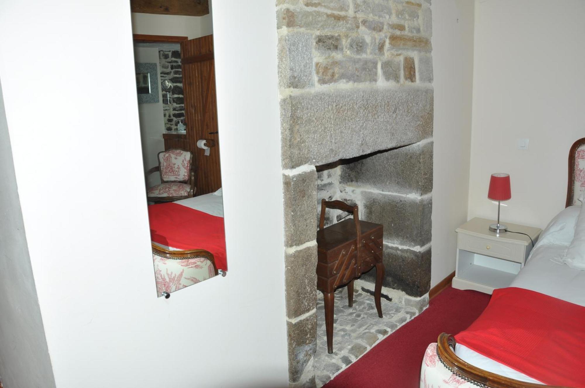 La Ferme De Montaigu Bed and Breakfast Værelse billede